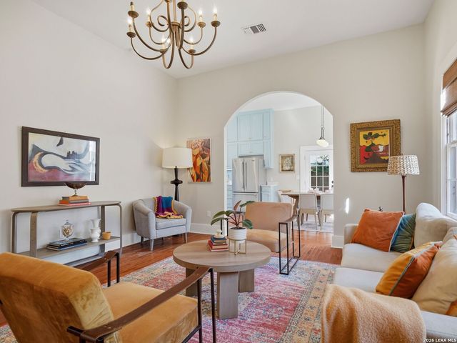 247 E Woodlawn Avenue, San Antonio, TX 78212