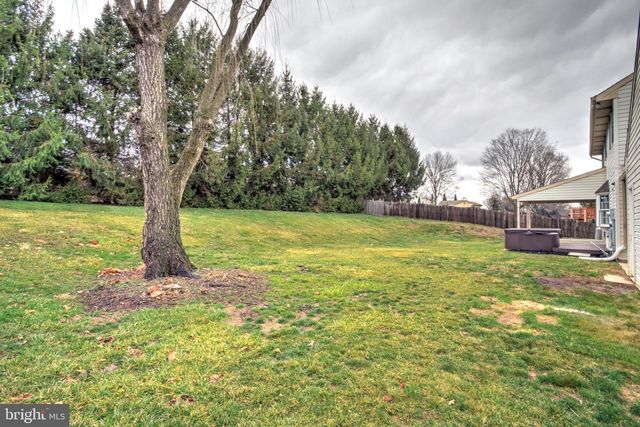 1806 BRIARCREEK LN, Middletown, PA 17057