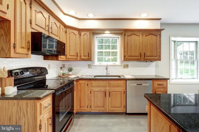 1806 BRIARCREEK LN, Middletown, PA 17057