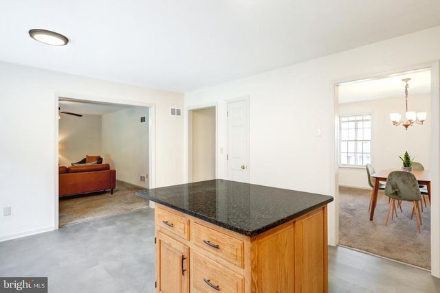 1806 BRIARCREEK LN, Middletown, PA 17057