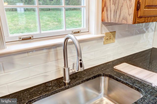 1806 BRIARCREEK LN, Middletown, PA 17057