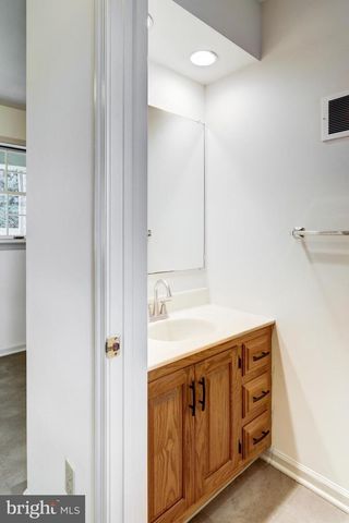 1806 BRIARCREEK LN, Middletown, PA 17057