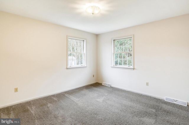 1806 BRIARCREEK LN, Middletown, PA 17057