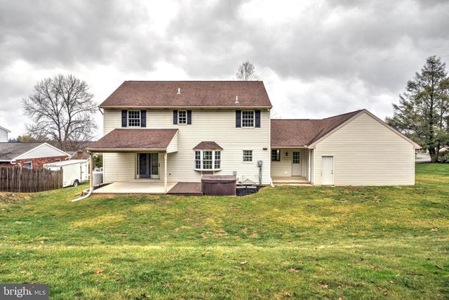 1806 BRIARCREEK LN, Middletown, PA 17057