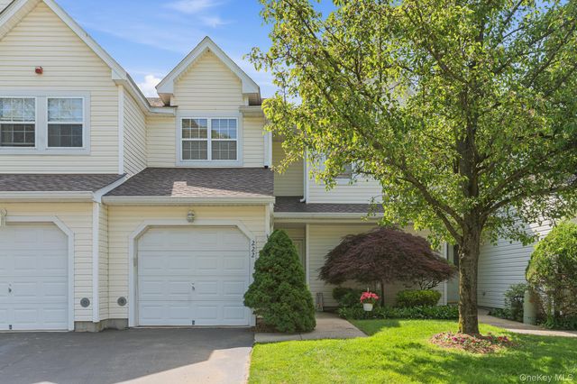 222 Erik Drive, East Setauket, NY 11733