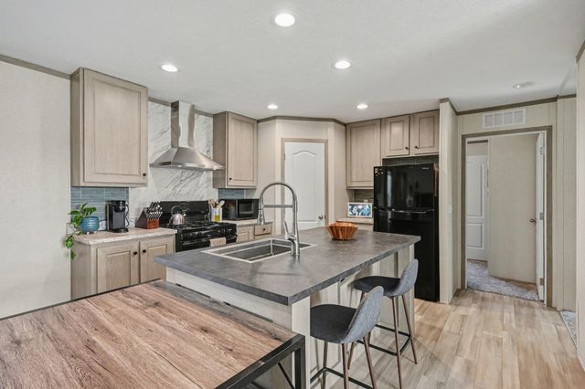 55178 County Road 384, Columbia Twp, MI 49056