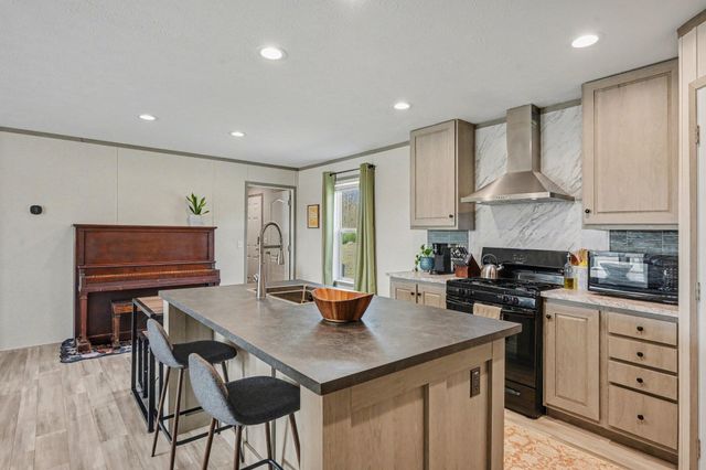 55178 County Road 384, Columbia Twp, MI 49056