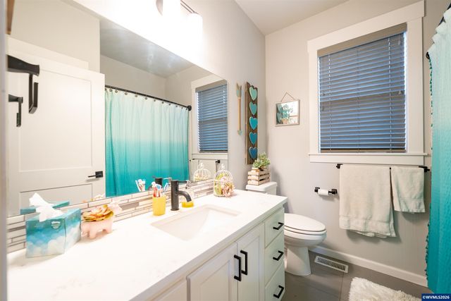 459 NE Cedar St, Sublimity, OR 97385