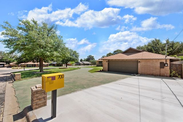 700 Highland Dr, Big Spring, TX 79720