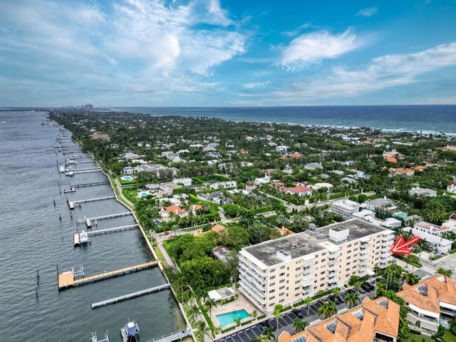 250 N Bradley Place 402, Palm Beach, FL 33480