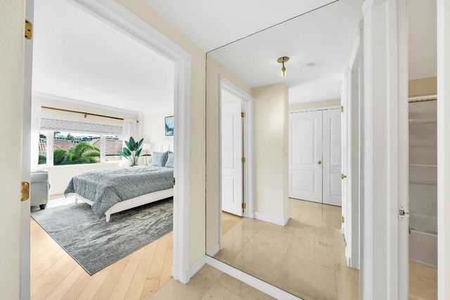 250 N Bradley Place 402, Palm Beach, FL 33480