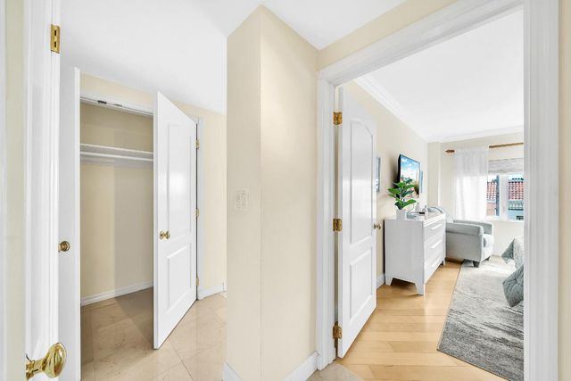 250 N Bradley Place 402, Palm Beach, FL 33480