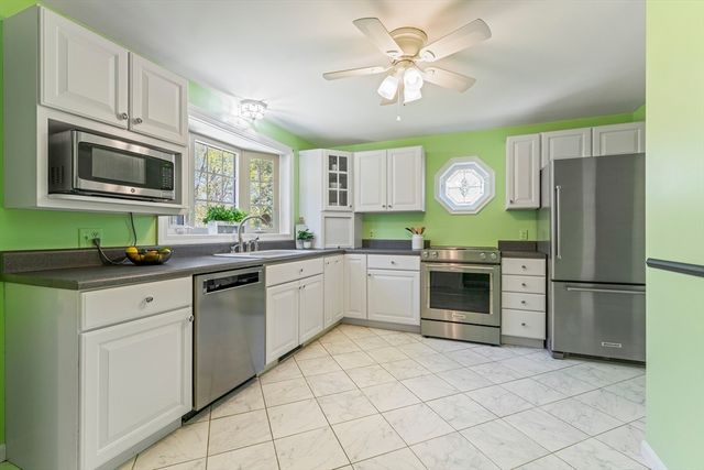 33 Hapgood Rd, Worcester, MA 01605