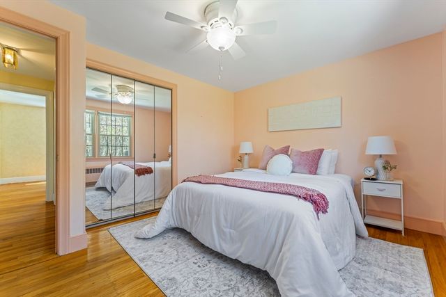 33 Hapgood Rd, Worcester, MA 01605