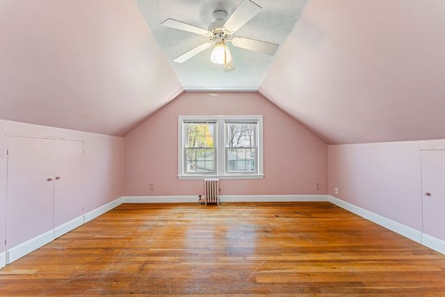 33 Hapgood Rd, Worcester, MA 01605
