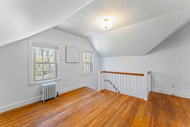 33 Hapgood Rd, Worcester, MA 01605