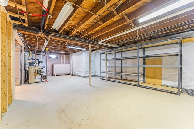 33 Hapgood Rd, Worcester, MA 01605