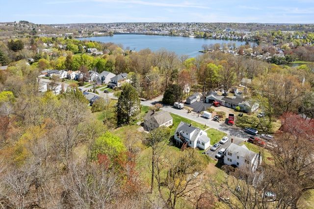 33 Hapgood Rd, Worcester, MA 01605