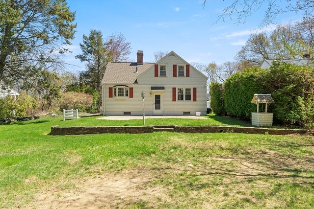 33 Hapgood Rd, Worcester, MA 01605