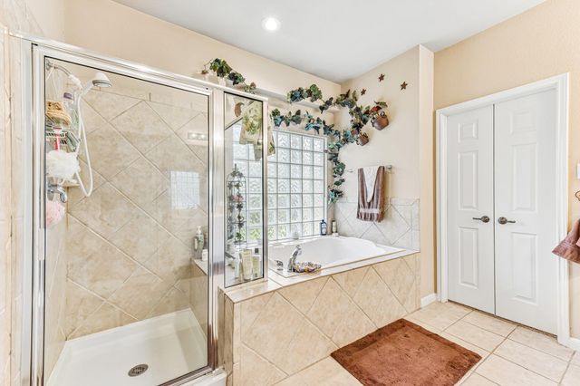 109 Elm Wood DR, Elgin, TX 78621