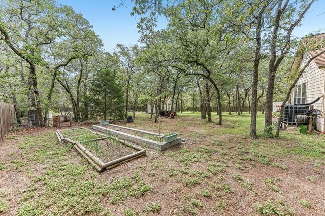 109 Elm Wood DR, Elgin, TX 78621