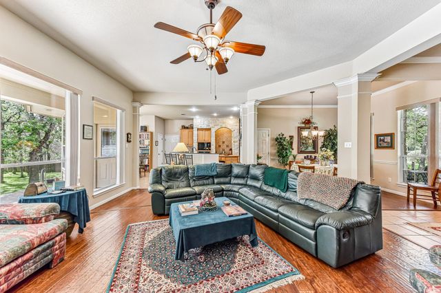 109 Elm Wood DR, Elgin, TX 78621