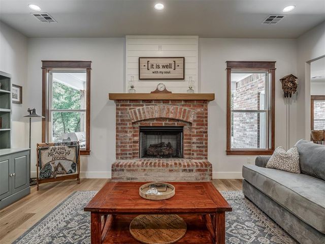 1940 SE 7th Street, Newcastle, OK 73065