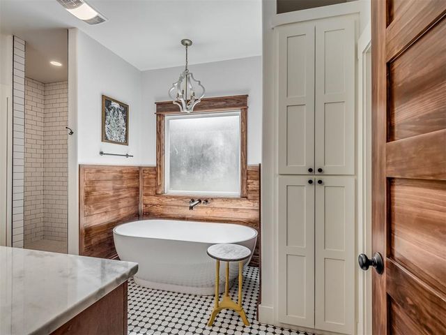 1940 SE 7th Street, Newcastle, OK 73065