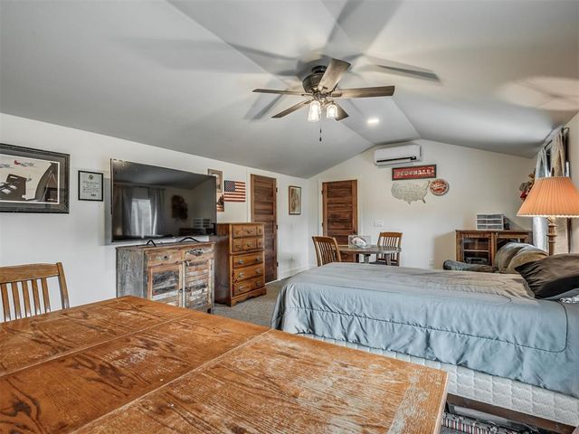 1940 SE 7th Street, Newcastle, OK 73065
