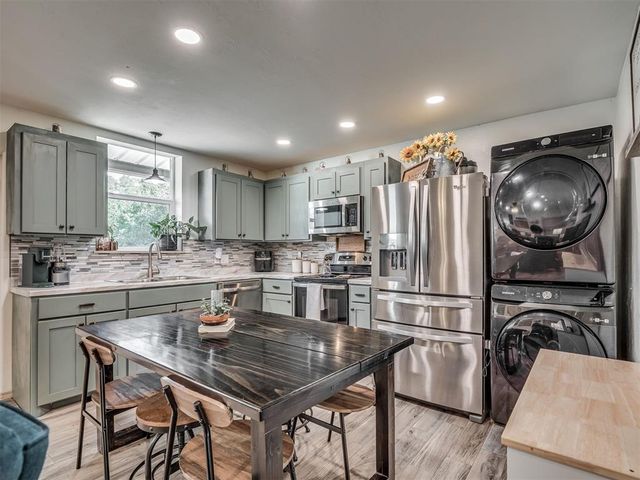 1940 SE 7th Street, Newcastle, OK 73065