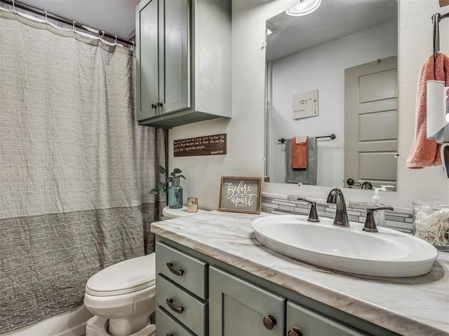1940 SE 7th Street, Newcastle, OK 73065