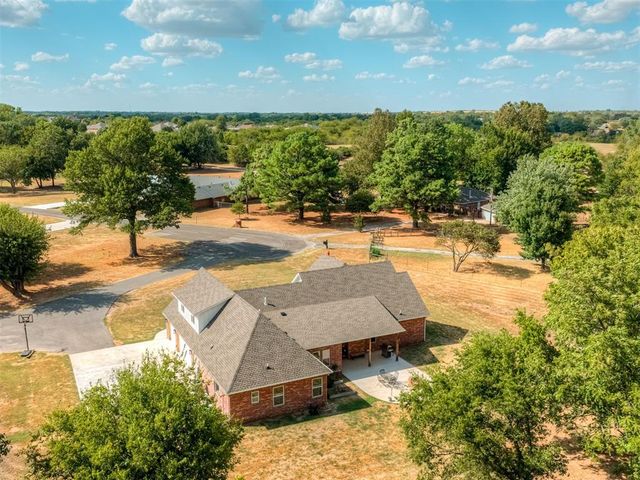 1940 SE 7th Street, Newcastle, OK 73065
