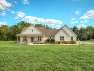 1940 SE 7th Street, Newcastle, OK 73065
