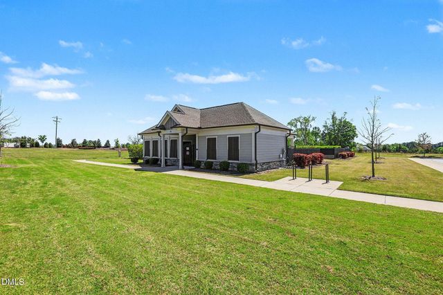90 Rigsby Avenue, Four Oaks, NC 27524