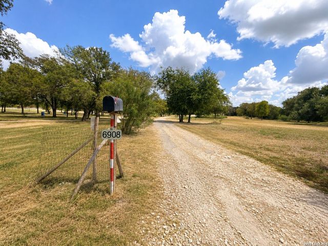 6908 Poss, Leon Valley, TX 78238