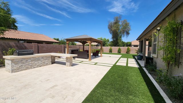 1354 E LOCUST Drive, Chandler, AZ 85286
