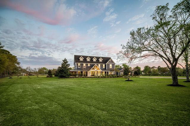 26 Windsong Lane, Friendswood, TX 77546