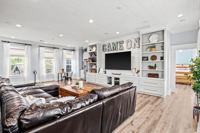 26 Windsong Lane, Friendswood, TX 77546