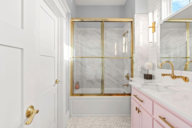 26 Windsong Lane, Friendswood, TX 77546