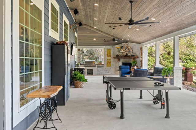 26 Windsong Lane, Friendswood, TX 77546