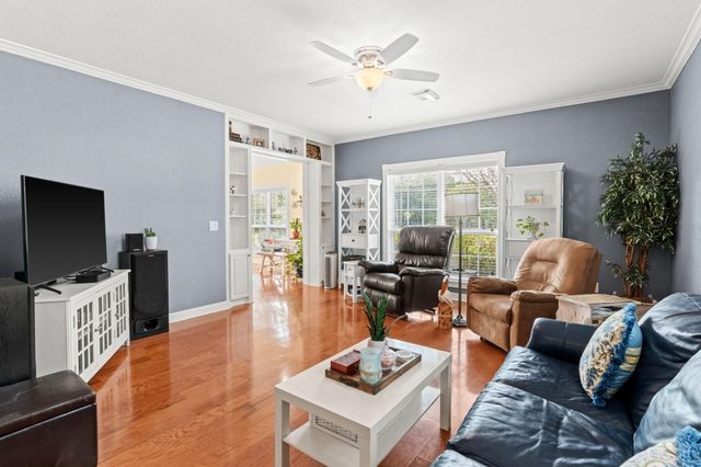 26 Windsong Lane, Friendswood, TX 77546