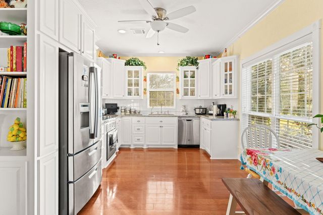 26 Windsong Lane, Friendswood, TX 77546