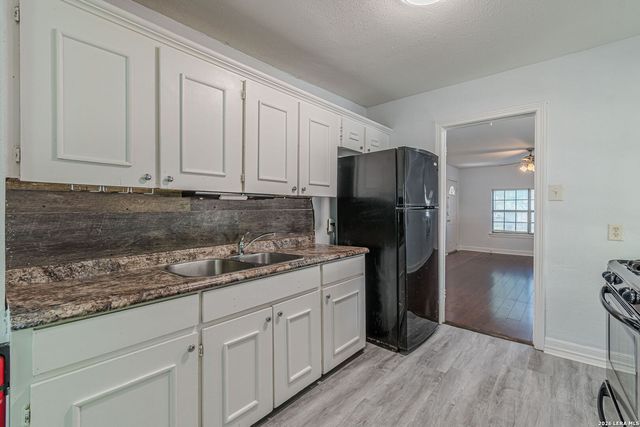 1903 W WINNIPEG AVE, San Antonio, TX 78225