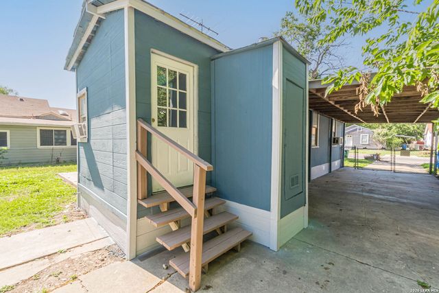 1903 W WINNIPEG AVE, San Antonio, TX 78225