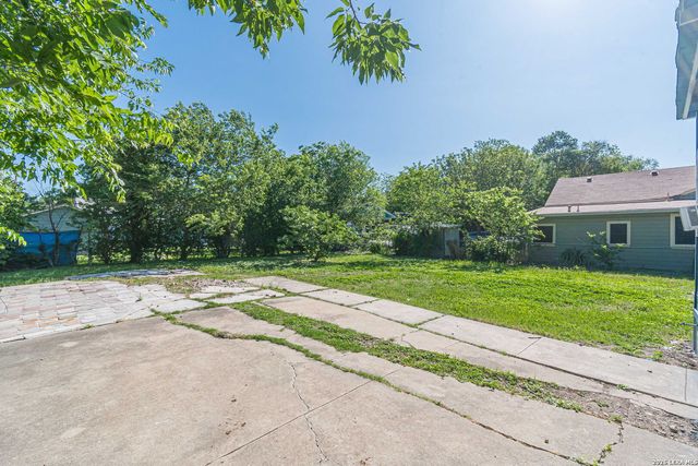 1903 W WINNIPEG AVE, San Antonio, TX 78225