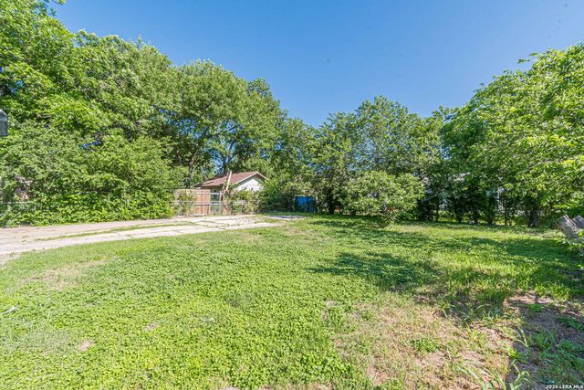 1903 W WINNIPEG AVE, San Antonio, TX 78225