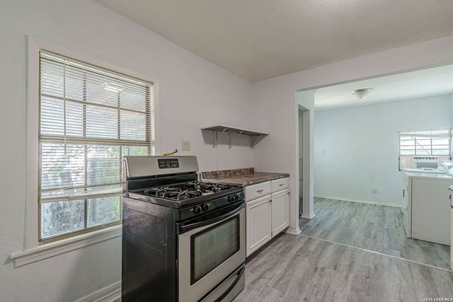 1903 W WINNIPEG AVE, San Antonio, TX 78225