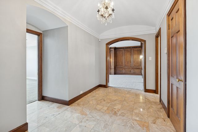 2912 N Commonwealth Avenue 10CD, Chicago, IL 60657
