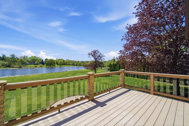 28 Windemere Lane, South Barrington, IL 60010