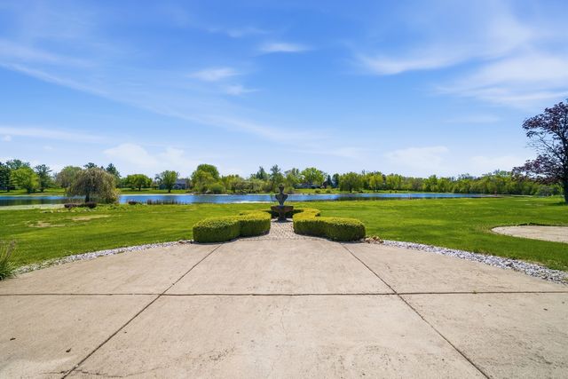 28 Windemere Lane, South Barrington, IL 60010